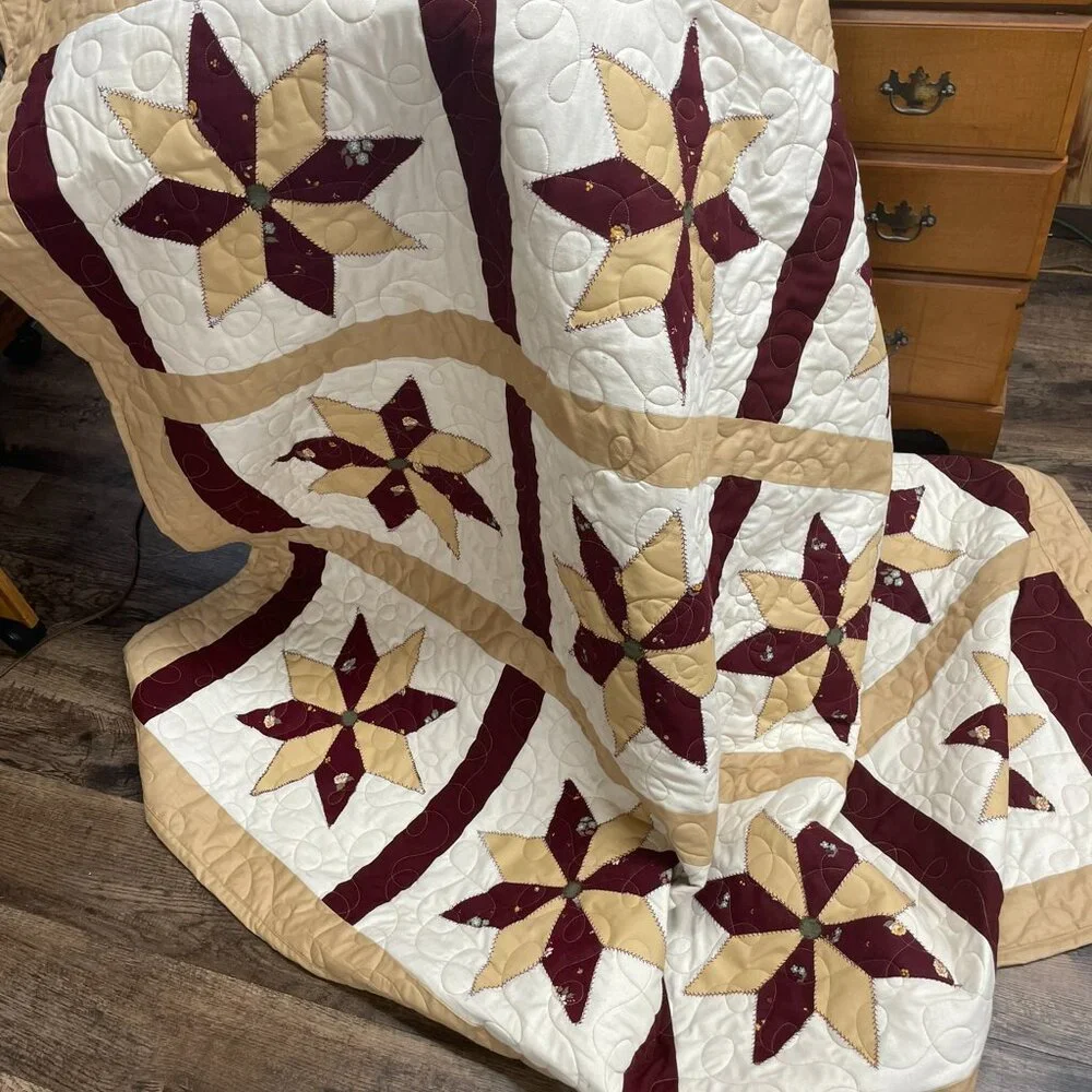 Handmade Appliqued Quilt - Picture 4 of 4